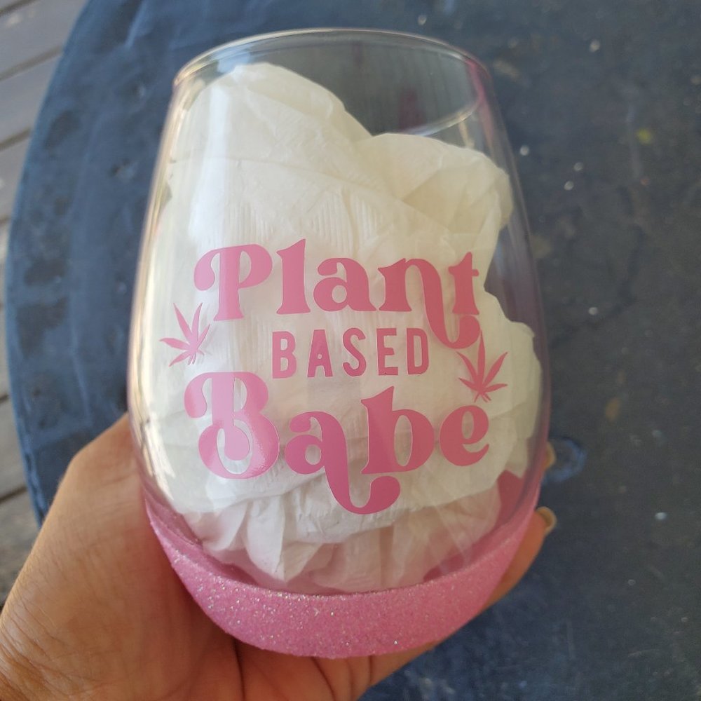 Plant Based Babe Glitter Canna Wine Glass